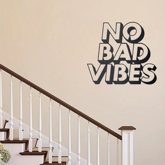 no bad vibes wanddecoratie MDF zwart in keuken of eetkamer interieur