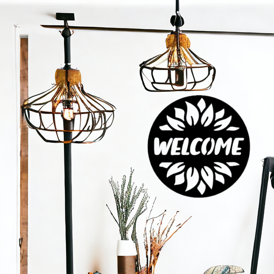 ronde welcome wanddecoratie MDF zwart in hal bij trap entree